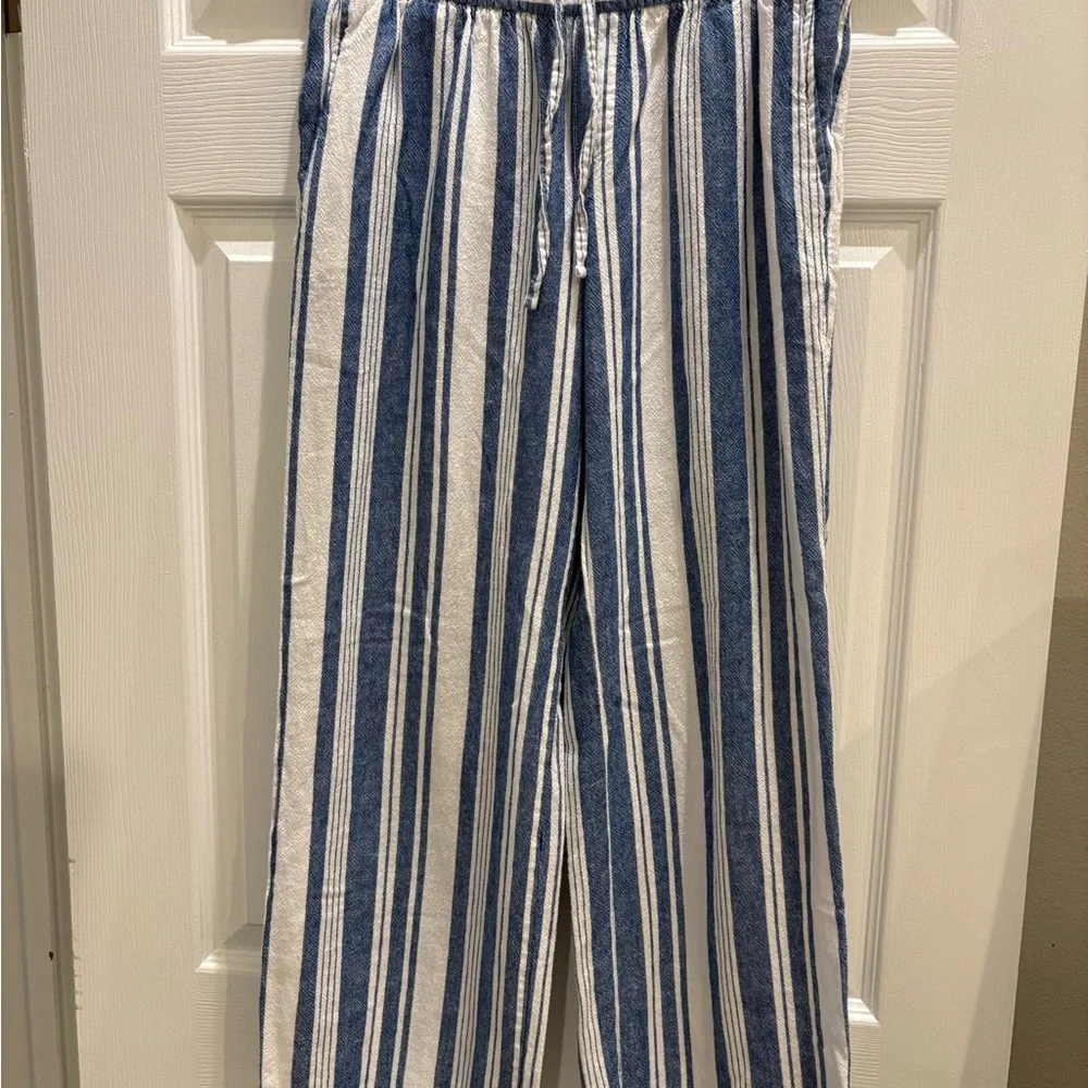 Old Navy linen Striped Blue and White Pants - Picture 7 of 10